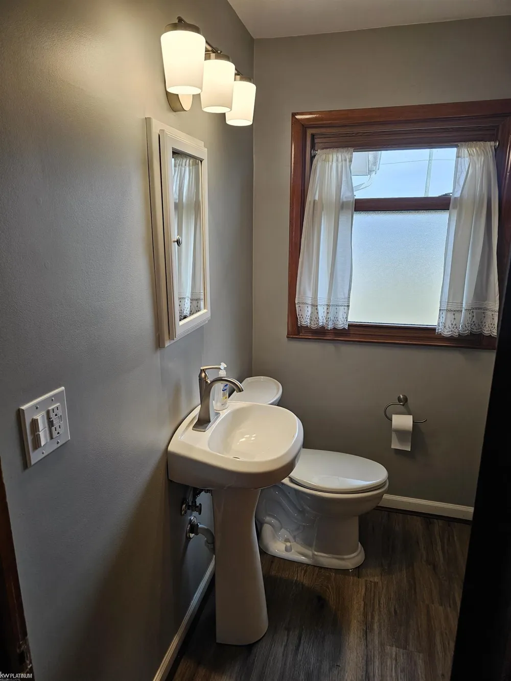 5882 King Road China Township, MI 48054