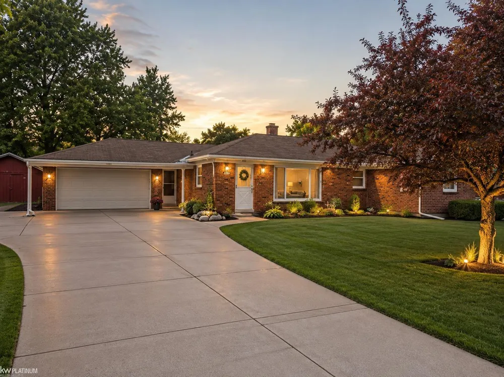 5882 King Road China Township, MI 48054