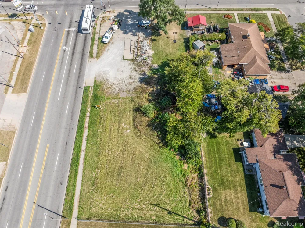680 E Pierson Road Flint City, MI 48505