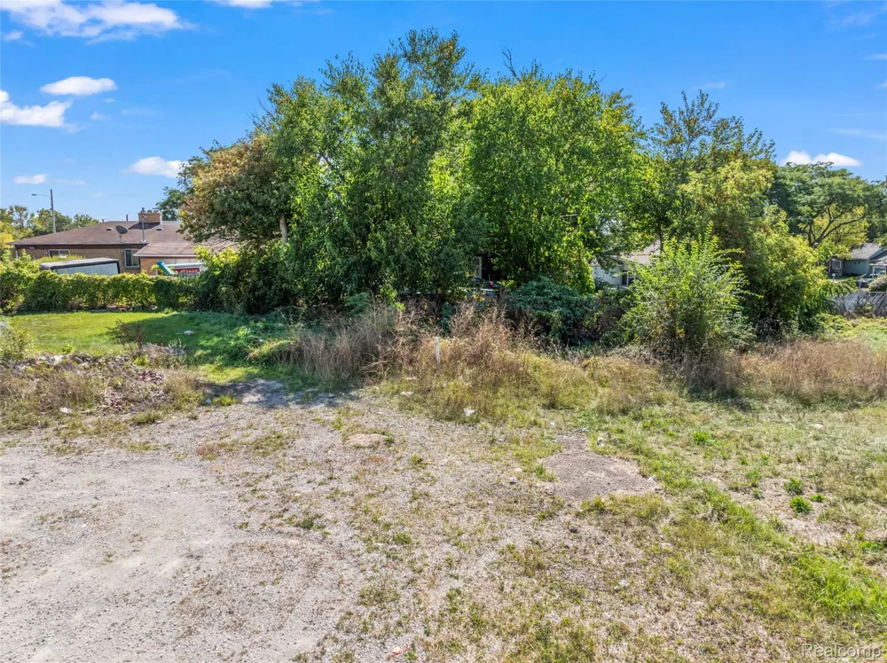 680 E Pierson Road Flint City, MI 48505