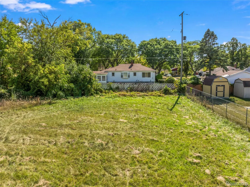 680 E Pierson Road Flint City, MI 48505