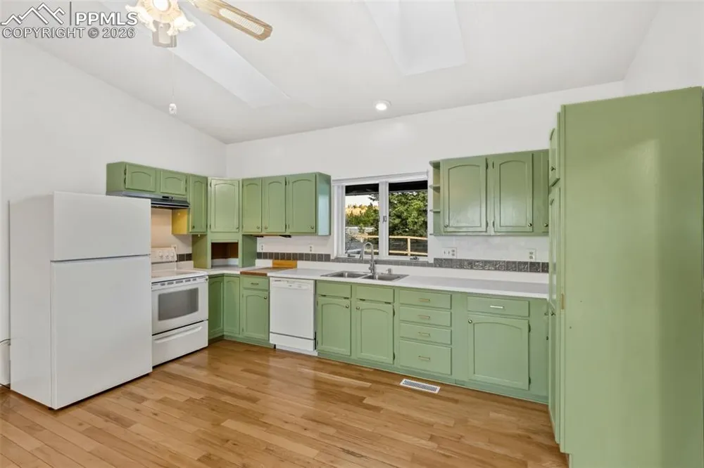1014 Elfin Glen Drive Divide, CO 80814