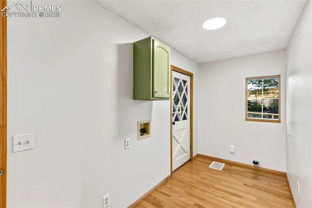 1014 Elfin Glen Drive Divide, CO 80814