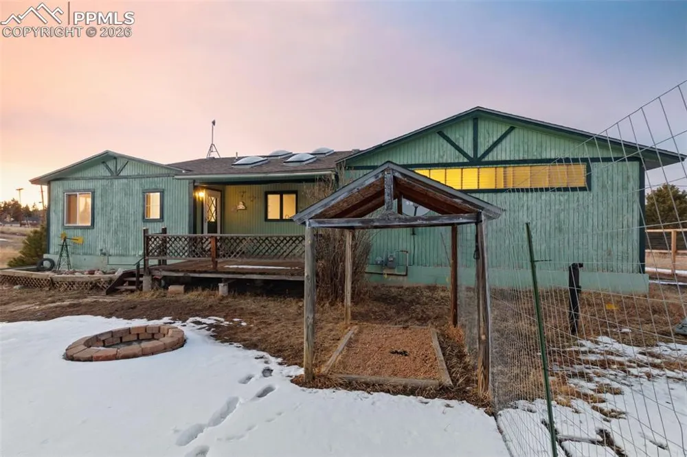 1014 Elfin Glen Drive Divide, CO 80814