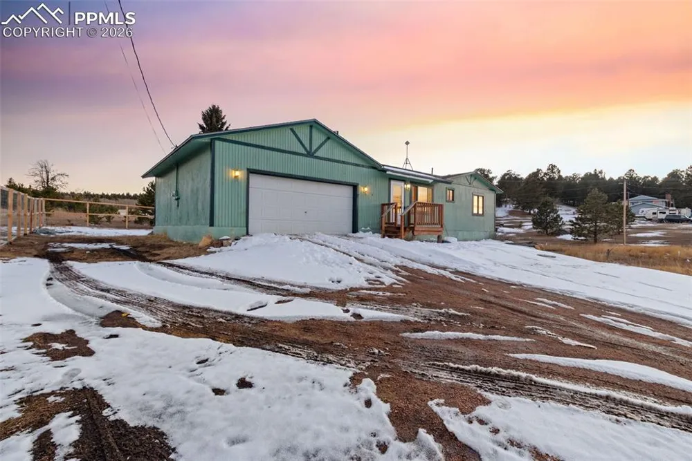 1014 Elfin Glen Drive Divide, CO 80814