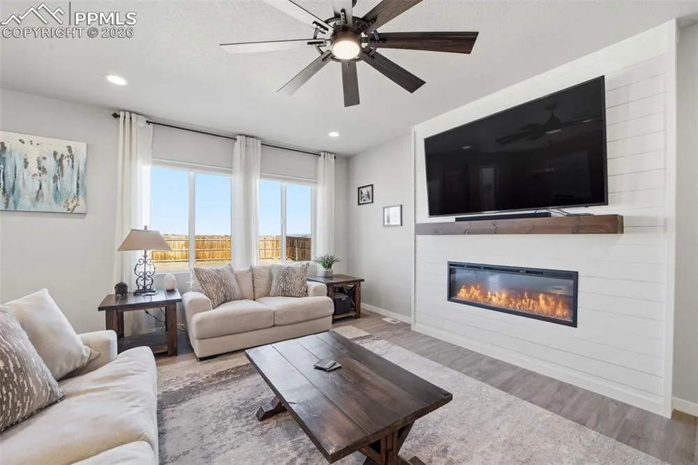 22180 Cattlemen Run Calhan, CO 80808