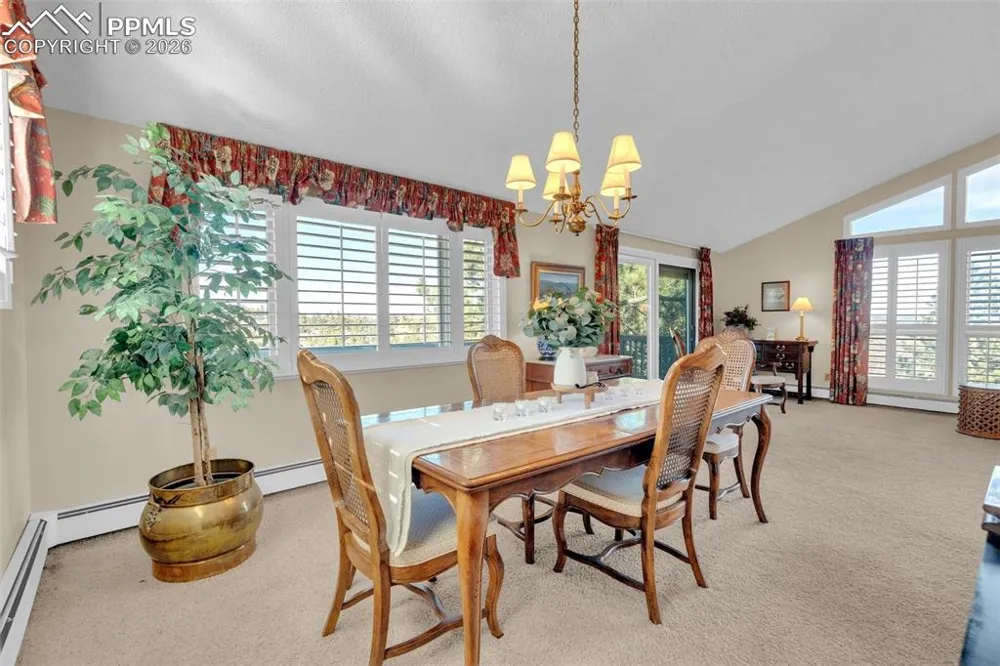 7116 Fox Circle Larkspur, CO 80118