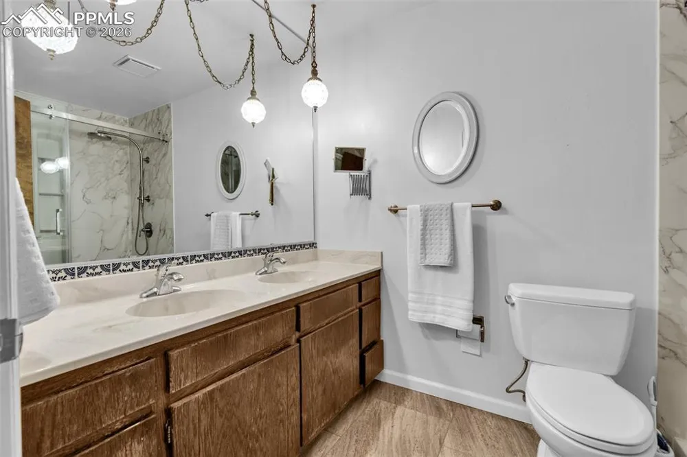 7116 Fox Circle Larkspur, CO 80118