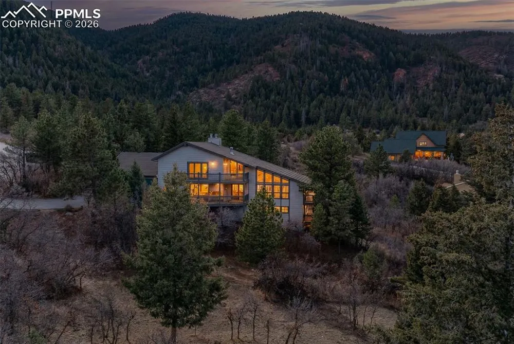 7116 Fox Circle Larkspur, CO 80118