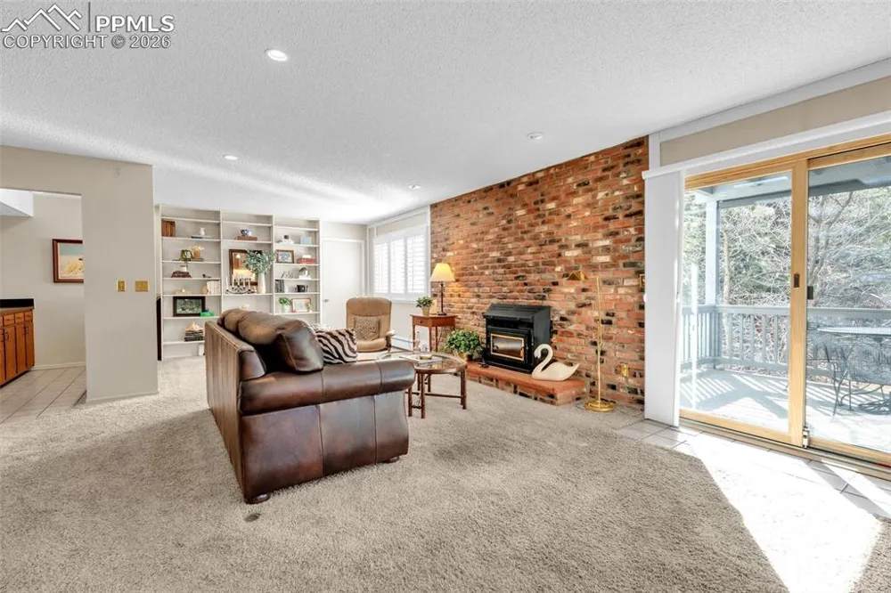 7116 Fox Circle Larkspur, CO 80118