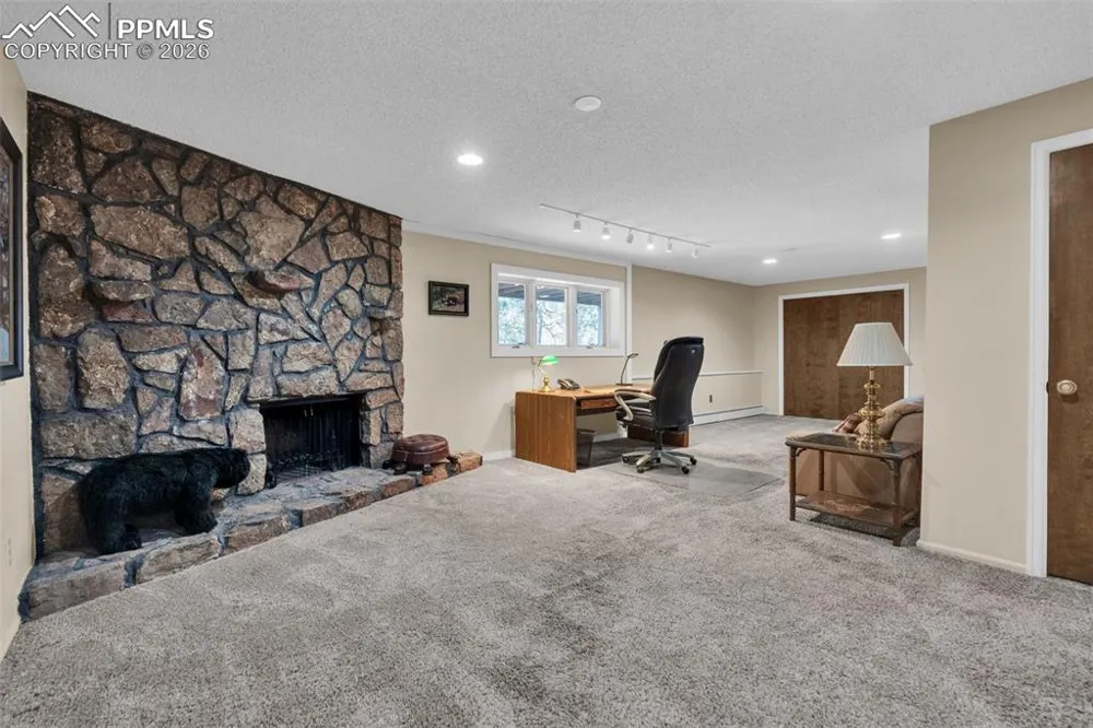7116 Fox Circle Larkspur, CO 80118