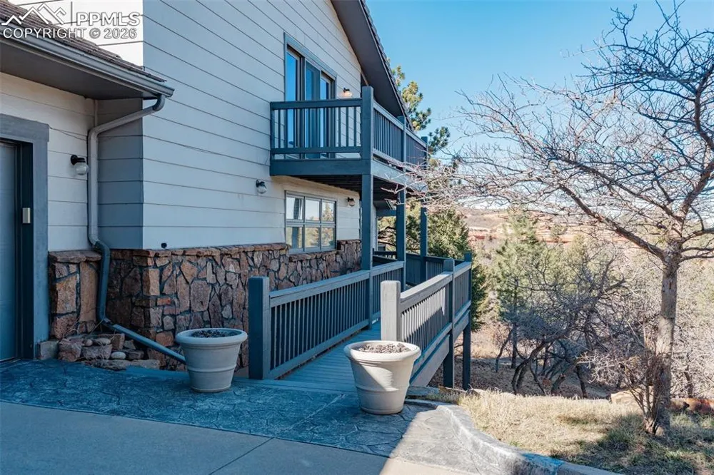7116 Fox Circle Larkspur, CO 80118