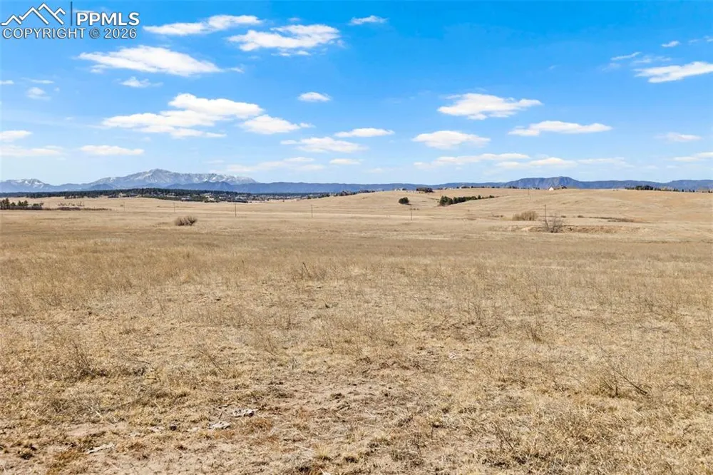 E County Line Road Monument, CO 80132