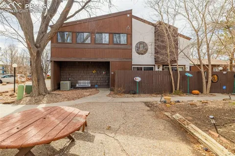 130 Scotland Road #D