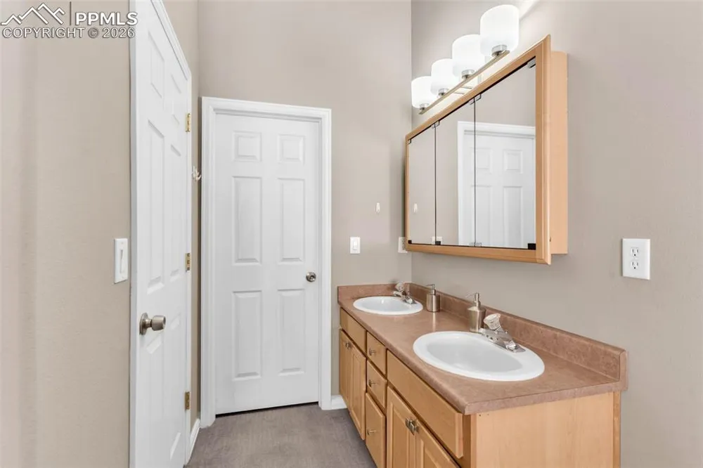 1512 E 21st Street #B Pueblo, CO 81001
