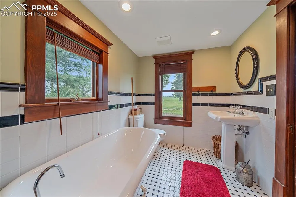 22624 County Road 5 Elbert, CO 80106