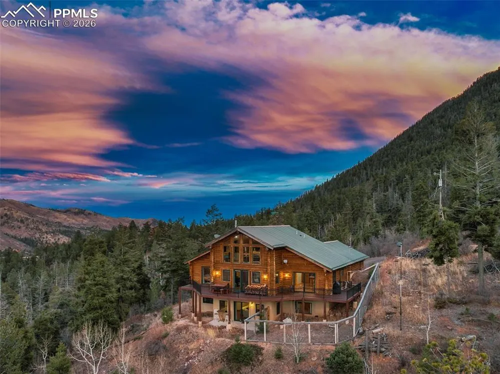 9110 Mountain Road Cascade, CO 80809