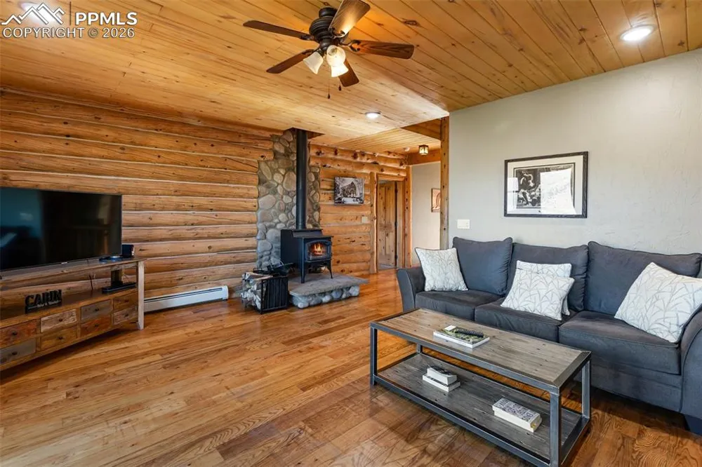 9110 Mountain Road Cascade, CO 80809