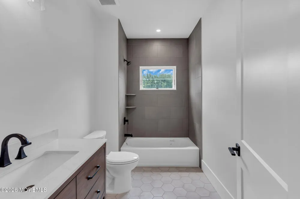 64 Byrnes Lane Eatontown, NJ 07724