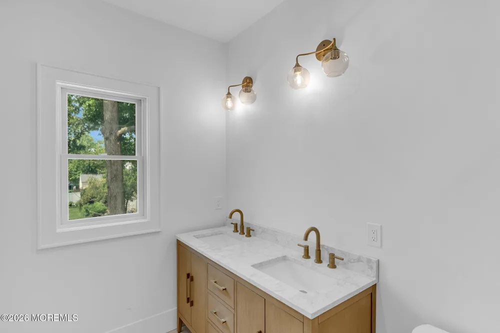 64 Byrnes Lane Eatontown, NJ 07724