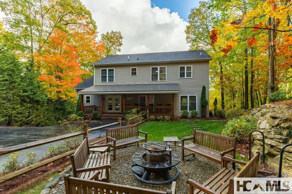 110 Kestrel Court Sapphire, NC 28774