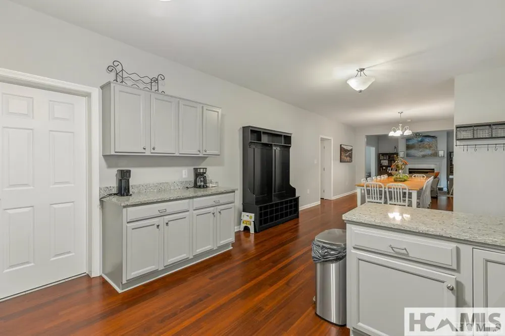 110 Kestrel Court Sapphire, NC 28774
