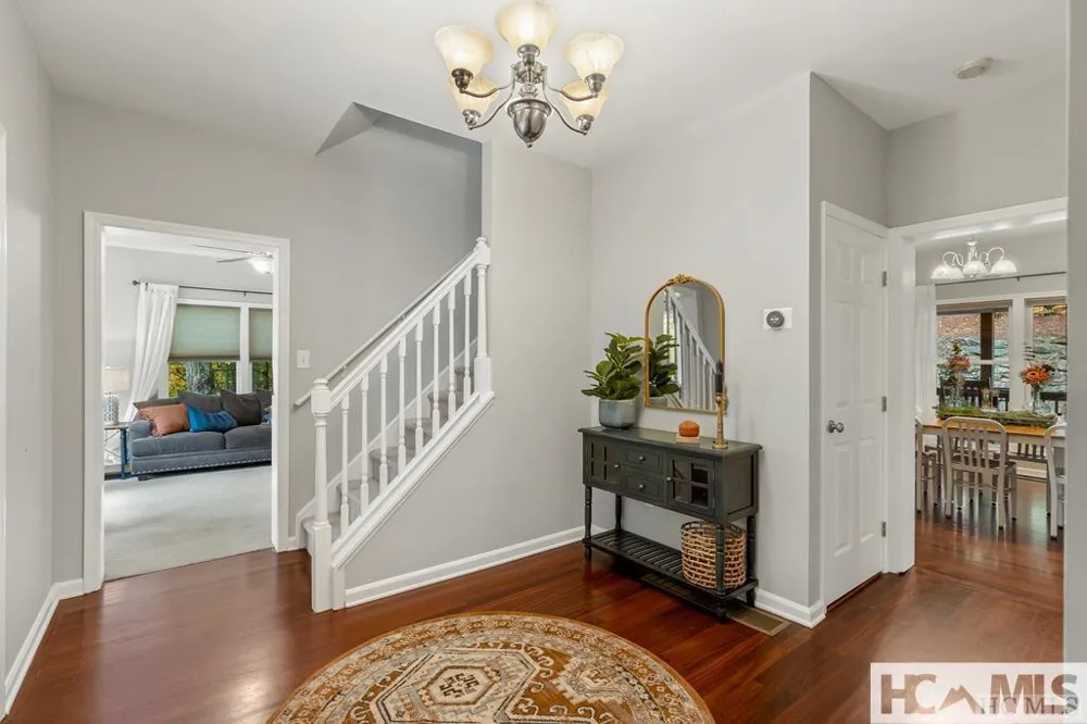 110 Kestrel Court Sapphire, NC 28774