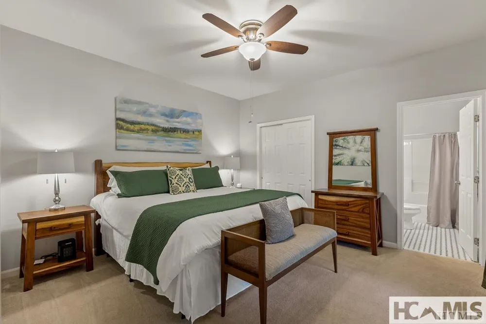 110 Kestrel Court Sapphire, NC 28774