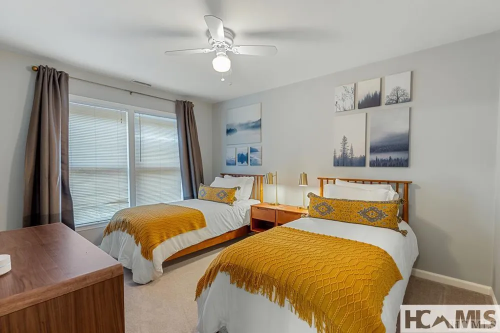 110 Kestrel Court Sapphire, NC 28774