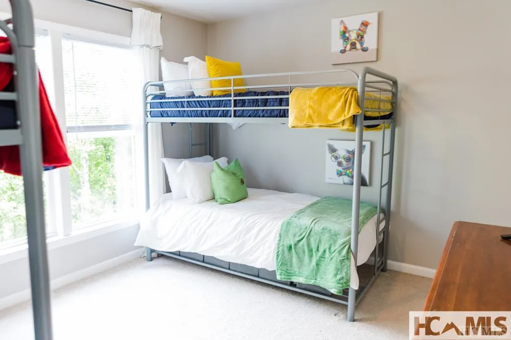 110 Kestrel Court Sapphire, NC 28774