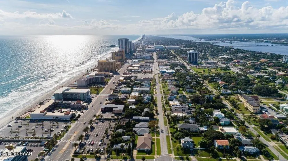 828 Grandview Avenue #4 Daytona Beach, FL 32118