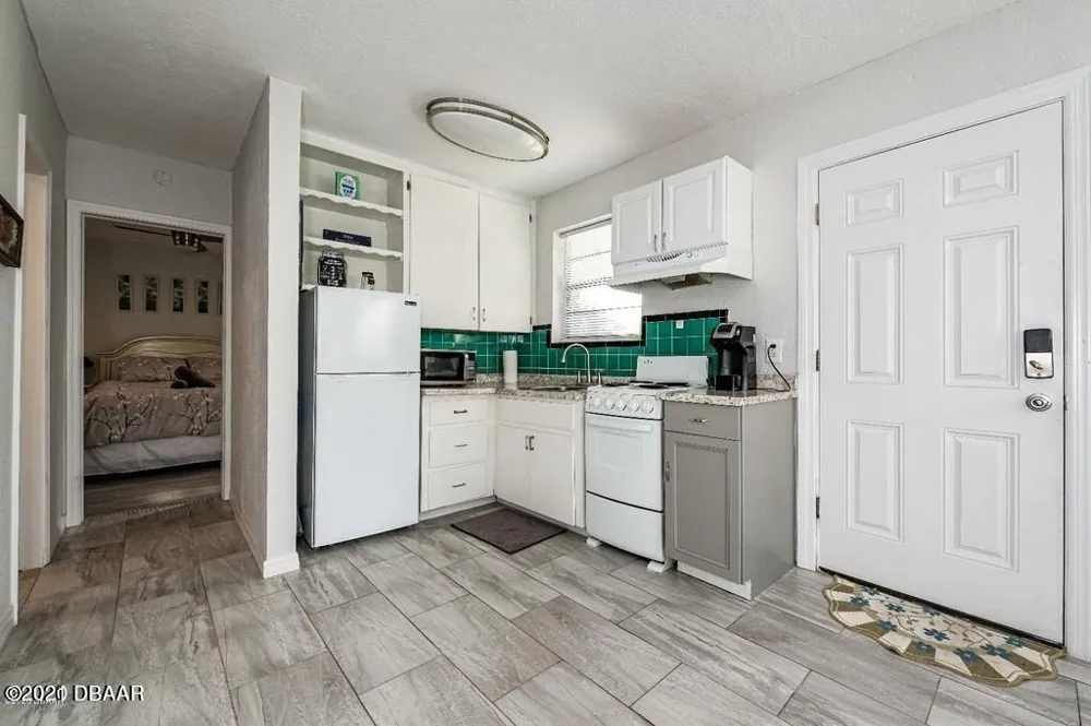 828 Grandview Avenue #4 Daytona Beach, FL 32118