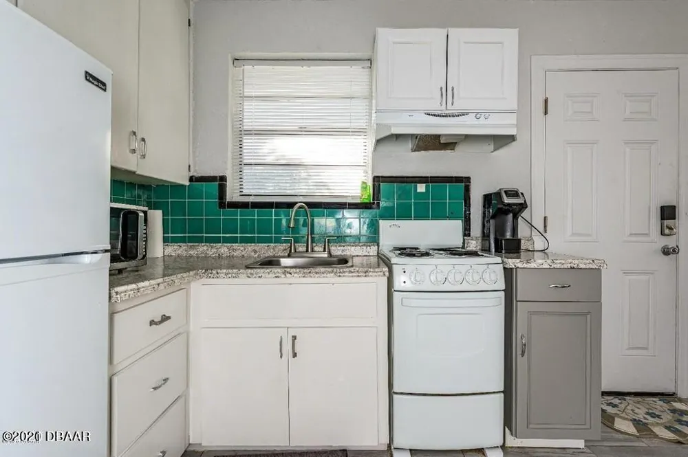 828 Grandview Avenue #4 Daytona Beach, FL 32118