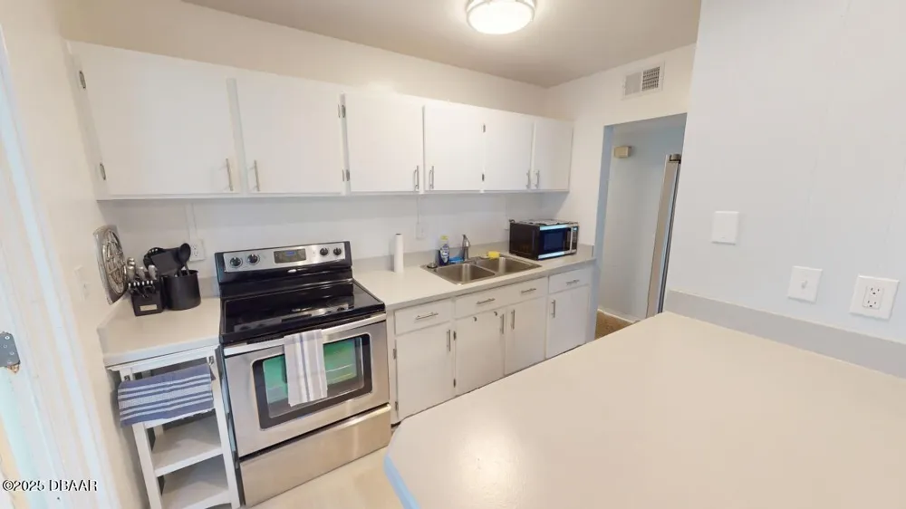 328 Slayton Avenue #u South Daytona, FL 32119