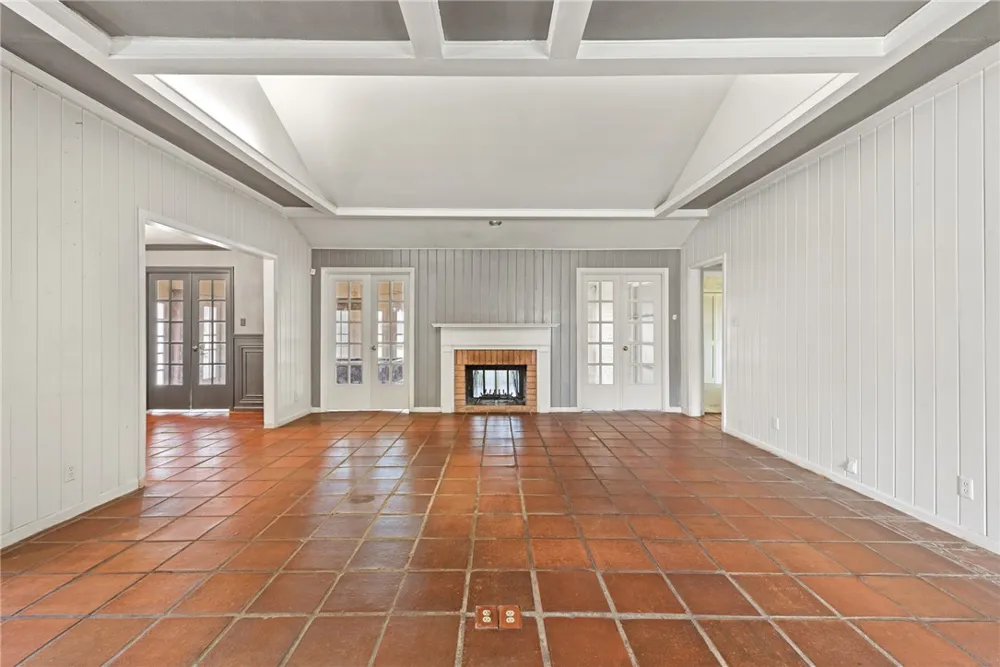 608 E Barton Street Calvert, TX 77837