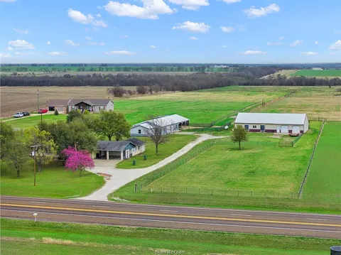2042 US Highway 77