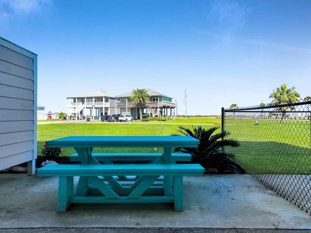 978 Sue Drive Port Bolivar, TX 77650