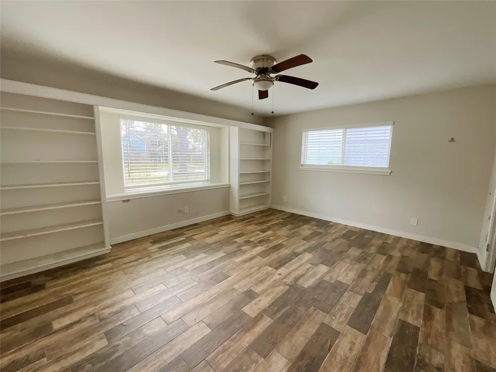 443 Bayou View Drive El Lago, TX 77586