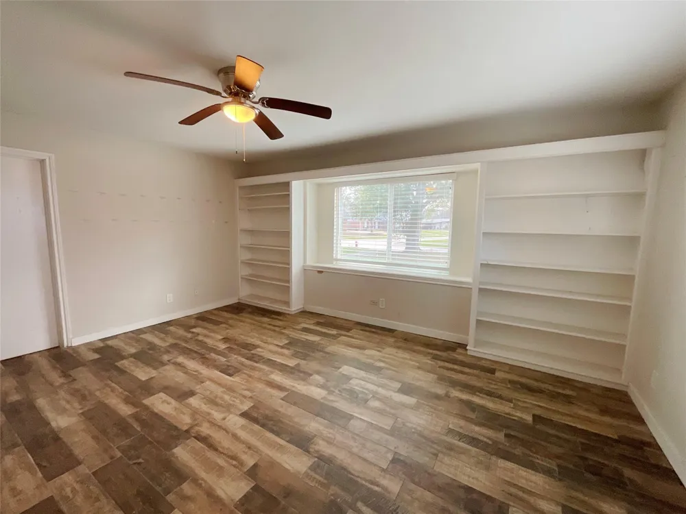 443 Bayou View Drive El Lago, TX 77586