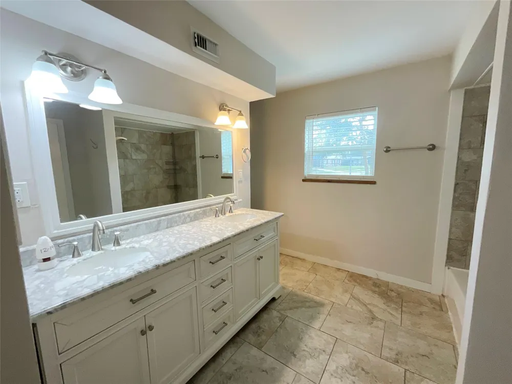 443 Bayou View Drive El Lago, TX 77586