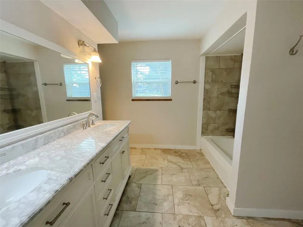 443 Bayou View Drive El Lago, TX 77586