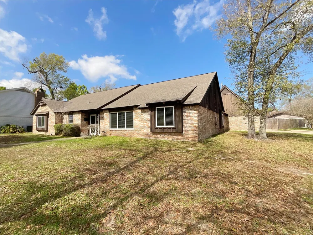 443 Bayou View Drive El Lago, TX 77586