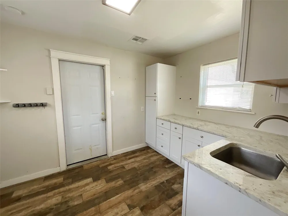 443 Bayou View Drive El Lago, TX 77586