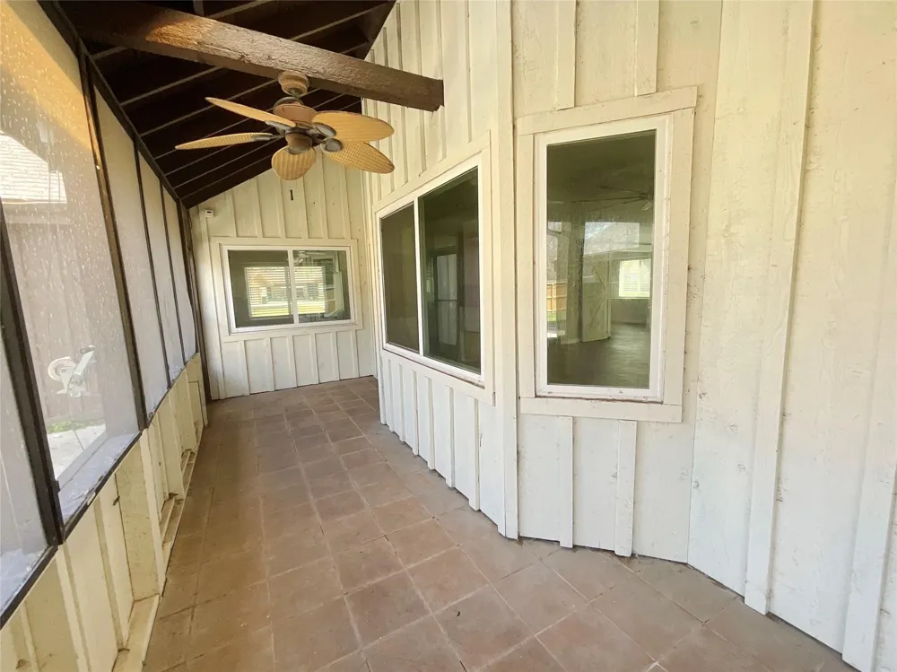 443 Bayou View Drive El Lago, TX 77586