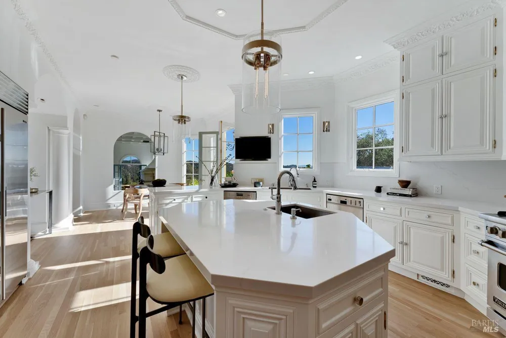 27 Upper Road Ross, CA 94957