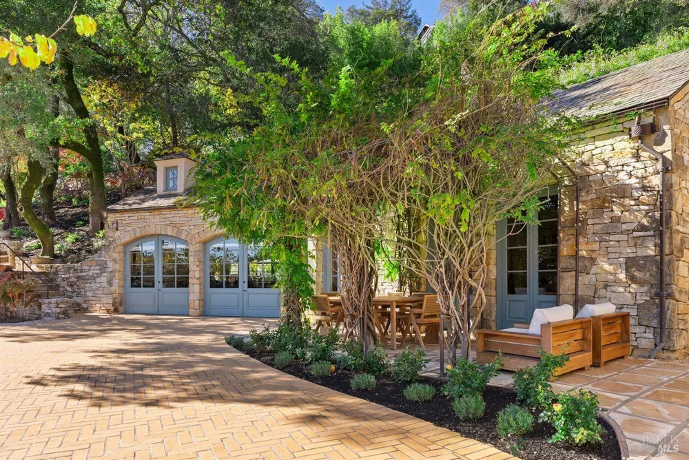 27 Upper Road Ross, CA 94957