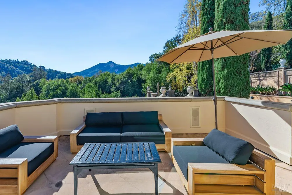 27 Upper Road Ross, CA 94957