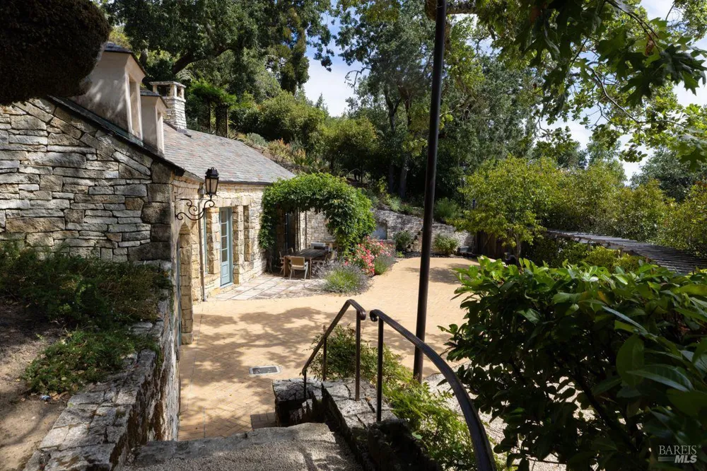 27 Upper Road Ross, CA 94957
