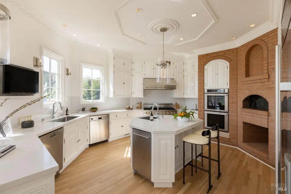 27 Upper Road Ross, CA 94957