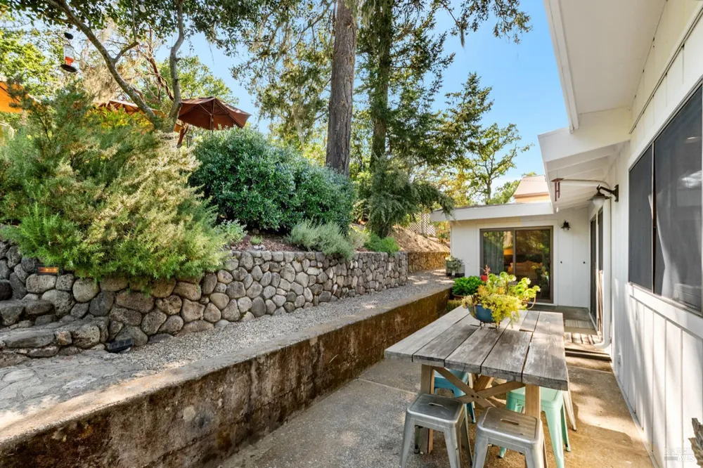 304 High Street Calistoga, CA 94515